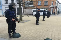 Toàn cảnh vụ bắt giữ nghi can chính khủng bố ở Paris