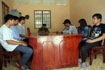 Bắt quả tang 3 người đàn ông Trung Quốc "tuyển vợ" trong nhà nghỉ