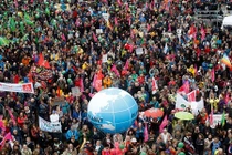 Biển người biểu tình phản đối Hội nghị G20 ở Đức