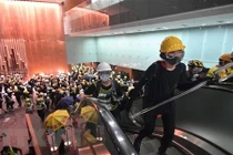 Trung Quốc chỉ trích Anh can thiệp vào nội bộ Hong Kong