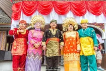 Cộng đồng mẫu hệ lớn nhất thế giới ở Indonesia