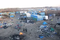 Người nhập cư chết trong lều ở Pháp, tan biến giấc mộng sang Anh