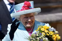 Nữ hoàng Elizabeth II rạng rỡ đón sinh nhật lần thứ 93