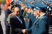 Thủ tướng Nguyễn Xuân Phúc thăm và chúc Tết Sư đoàn không quân 372