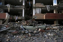 Tang thương sau thảm họa động đất ở Iran-Iraq