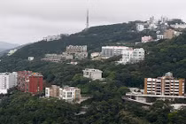 Đột nhập khu phố dành cho giới siêu giàu ở Hong Kong