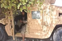 Thủ lĩnh tối cao IS “tái xuất” trên xe bọc thép của Mỹ?