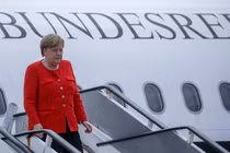 Vì sao chuyên cơ chở Thủ tướng Đức phải hạ cánh khẩn cấp?