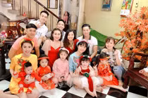 Thúy Ngân: Tự nhận thấy cần sống có trách nhiệm khi ba bệnh