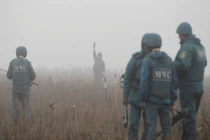 Tuyến lửa tại miền Đông Ukraine gỡ mìn