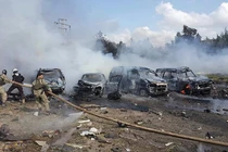 Hiện trường kinh hoàng đánh bom xe chở người sơ tán ở Syria