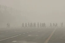 Thủ đô Bắc Kinh mù mịt vì ô nhiễm không khí