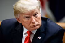 Hạ viện mỹ đang buộc tội gì lên Tổng thống Trump?