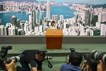 Hong Kong hoãn dự luật dẫn độ, Trung Quốc phản ứng ra sao?