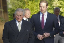 Ai xứng đáng nhất kế vị ngai vàng nước Anh?