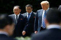 Ảnh Tổng thống Trump tiếp tướng Triều Tiên tại Nhà Trắng