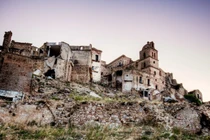 Tiếc ngẩn ngơ loạt địa điểm bỏ hoang nổi tiếng thế giới