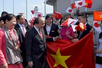 Thủ tướng Nguyễn Xuân Phúc đến Tokyo, bắt đầu chuyến thăm Nhật Bản