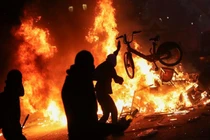 Toàn cảnh bạo loạn khiến Chile hủy tổ chức APEC, COP 25