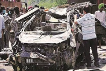 Ấn Độ: Xe buýt lao xuống hẻm núi, 44 người thương vong