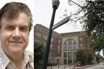 Bác sĩ phụ khoa Mỹ bị tố lạm dụng hàng loạt nữ sinh suốt hàng chục năm