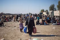 Chùm ảnh người dân Iraq chạy loạn khỏi Mosul