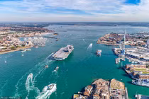 Tàu sân bay “khủng” nhất nước Anh sắp được điều tới Mỹ