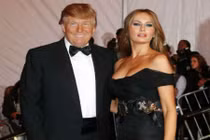 Soi nhan sắc không tuổi của vợ tỷ phú Donald Trump