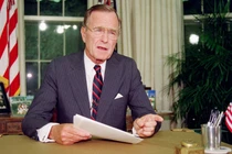 Cựu Tổng thống Bush “cha” giúp Mỹ khẳng định vị thế ra sao?