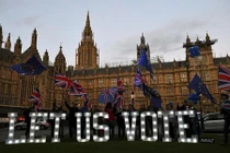 Brexit bế tắc, thủ đô London rơi vào "hỗn loạn"