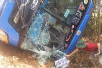 Xe khách lao xuống vực, 37 hành khách thoát miệng tử thần