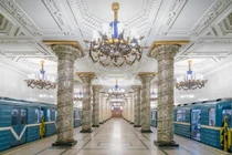Choáng ngợp loạt ga tàu điện ngầm “sang chảnh” như cung điện thời Liên Xô