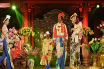 Ngắm các phu nhân chính khách diện áo dài Việt Nam đẹp lạ