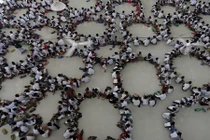 Hình ảnh ấn tượng trong tháng ăn chay Ramadan của người Hồi giáo