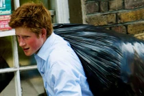 “Nỗi khổ khó nói” của các thành viên gia đình Hoàng gia Anh