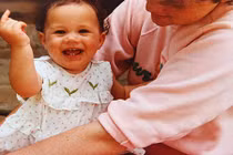 Ảnh hiếm thời thơ ấu của hôn thê Hoàng tử Harry