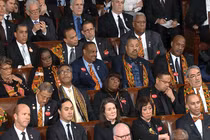 Biểu cảm “khó đỡ” của nghị sĩ Mỹ khi nghe Thông điệp Liên bang