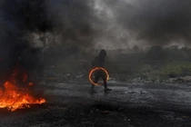 Đụng độ dữ dội ở biên giới Gaza-Israel, hàng trăm người thương vong