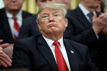 Vì sao Tổng thống Trump bất ngờ hủy lệnh tấn công Iran?