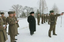 Chùm ảnh ông Kim Jong-un trong vai trò Tổng tư lệnh