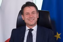 Bất ngờ thân thế Thủ tướng Italy vừa đột ngột từ chức