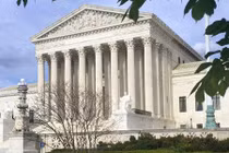 Tòa tối cao Mỹ giữ nguyên lệnh cấm đi lại, ông Trump thắng lớn