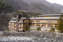 Khám phá khách sạn lâu đời nhất thế giới ở Nhật Bản