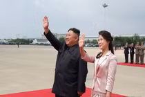 Bí ẩn Đệ nhất phu nhân Triều Tiên vắng bóng suốt 4 tháng