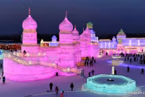 Choáng ngợp lễ hội băng đăng lớn nhất thế giới ở Trung Quốc