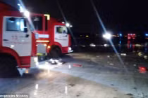 Hình ảnh đầu tiên về hiện trường máy bay rơi tại Nga