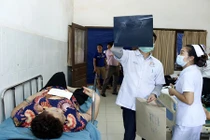 Đoàn xe chở cựu Việt kiều tại Thái Lan và Lào gặp nạn