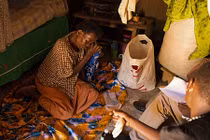 Thảm cảnh những bệnh nhân ung thư Uganda nằm chờ chết