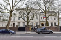 Sau châu Âu, đến lượt NATO trục xuất các nhà ngoại giao Nga