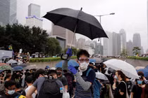 Biểu tình chống luật dẫn độ: Đặc khu trưởng Hong Kong bị dọa giết